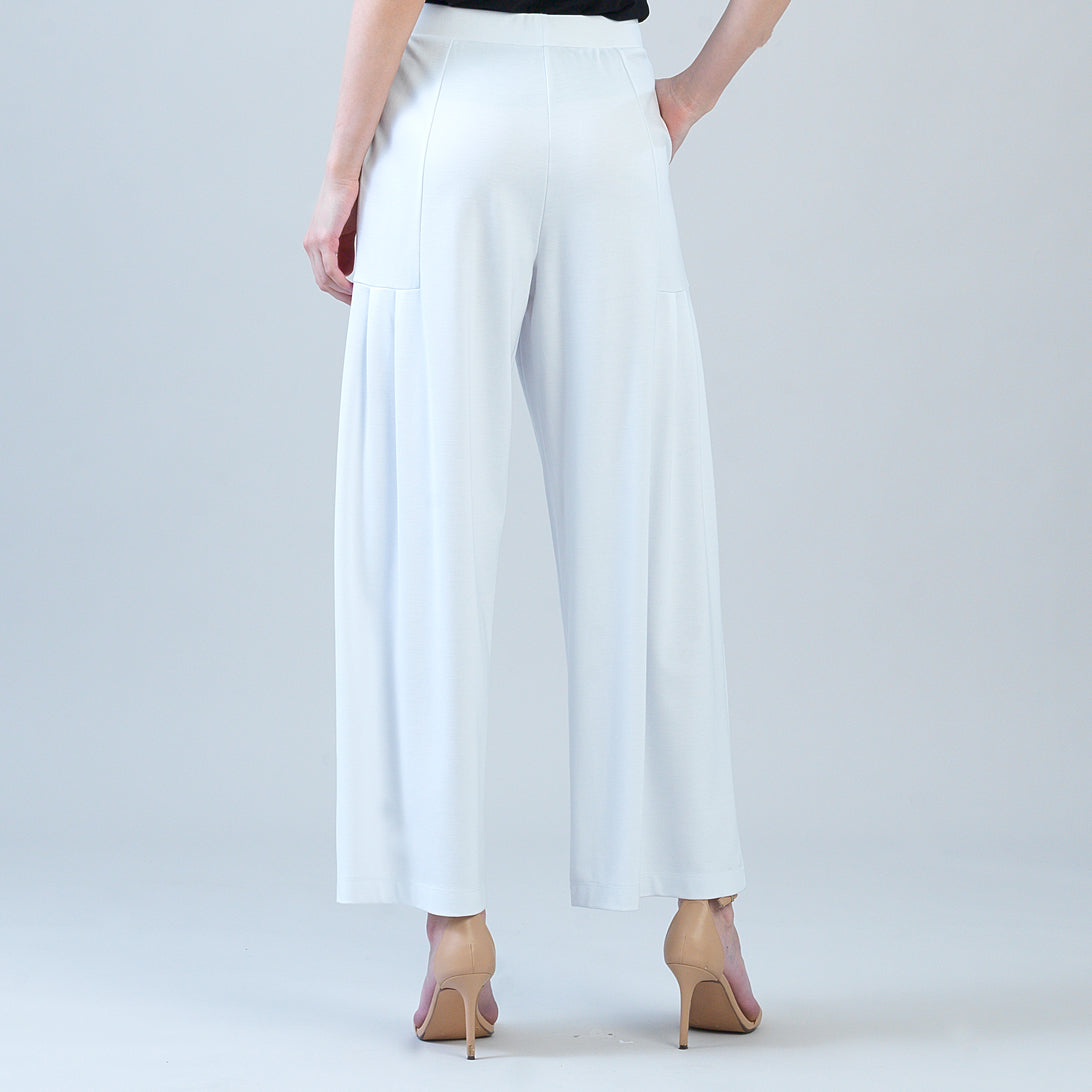 Clara Sunwoo Trusted - Rayon-Ponte Knit - Pleated Wide Leg Pocket Pant - White