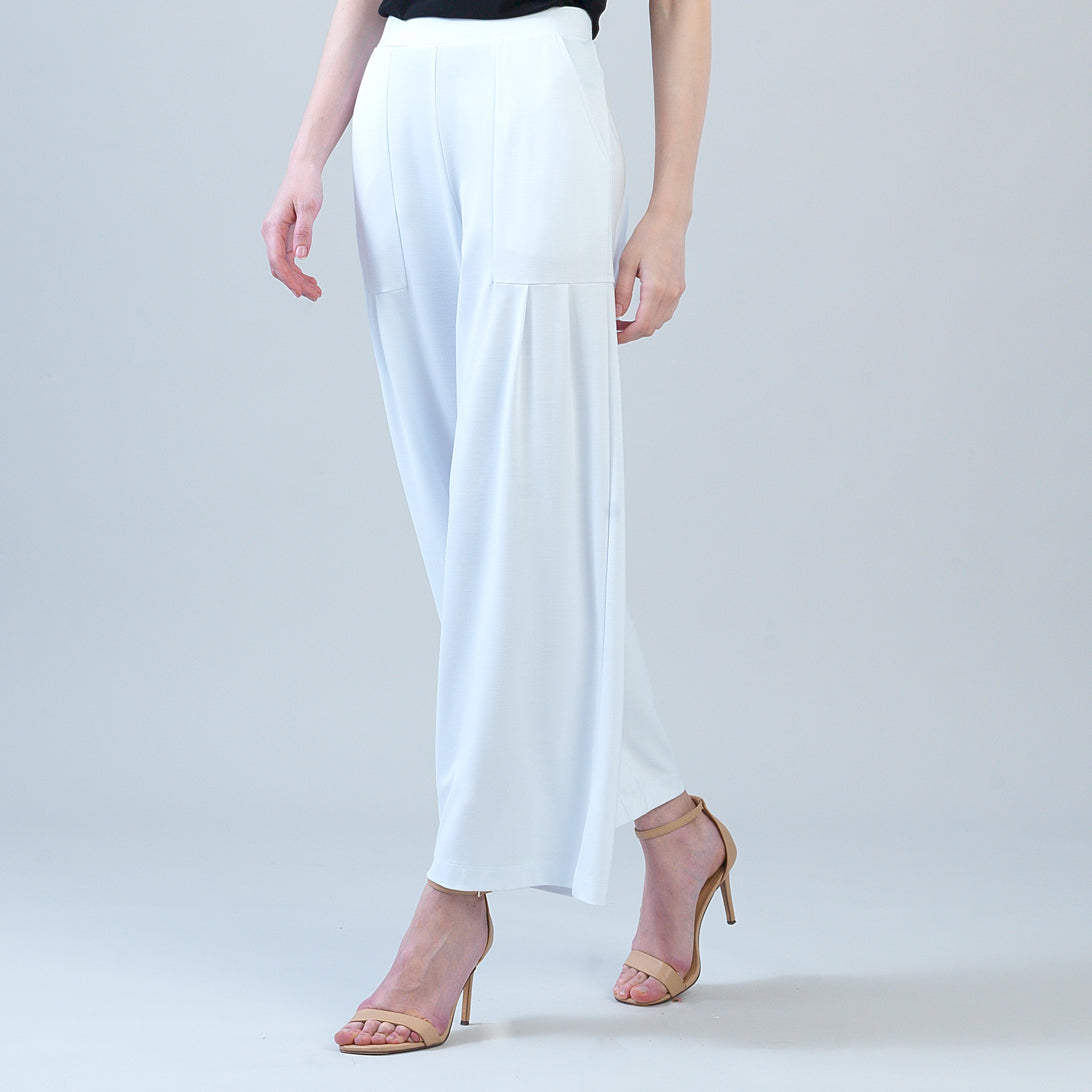Clara Sunwoo Trusted - Rayon-Ponte Knit - Pleated Wide Leg Pocket Pant - White