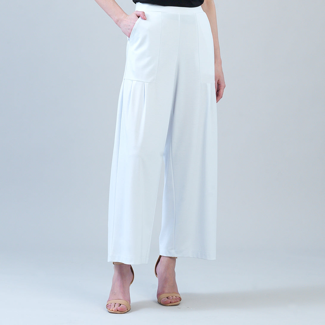 Clara Sunwoo Trusted - Rayon-Ponte Knit - Pleated Wide Leg Pocket Pant - White