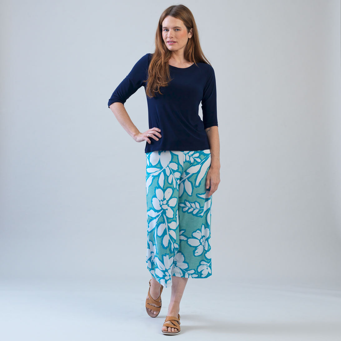 Clara Sunwoo Signature - Scoop Neck Half Sleeve Top - Navy