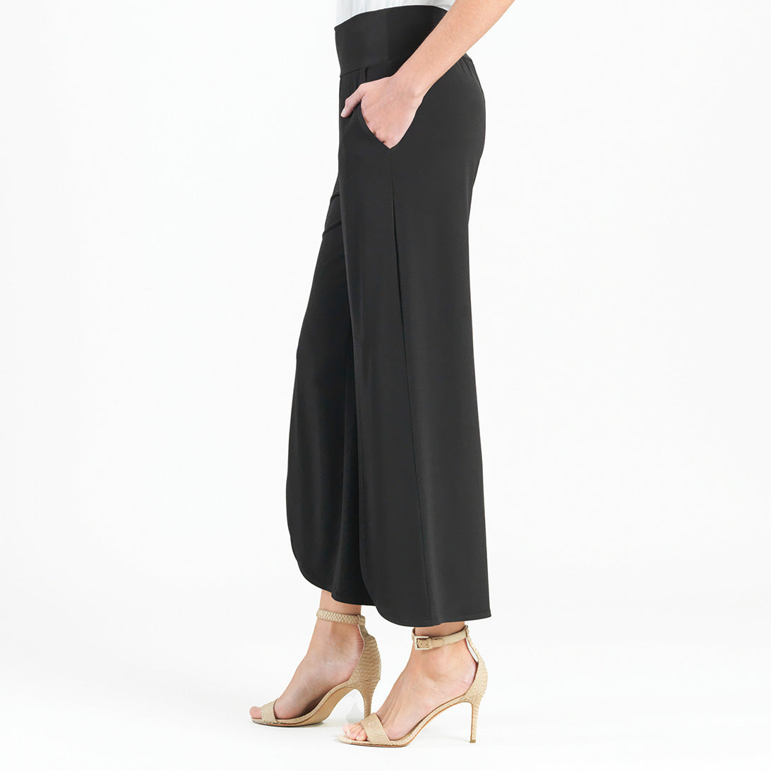 Clara Sunwoo Recommended - Front Slit Ankle Petal Pant - Black