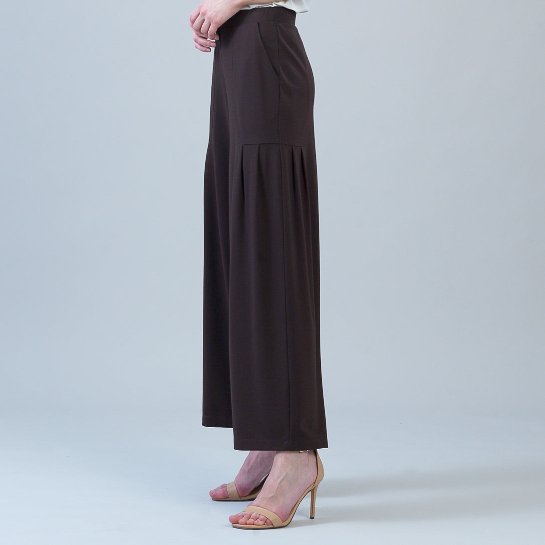 Clara Sunwoo Essential - Rayon-Ponte Knit - Pleated Wide Leg Pocket Pant - Brown