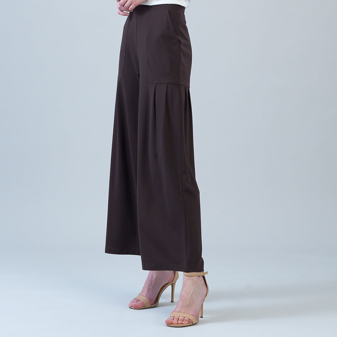 Clara Sunwoo Essential - Rayon-Ponte Knit - Pleated Wide Leg Pocket Pant - Brown