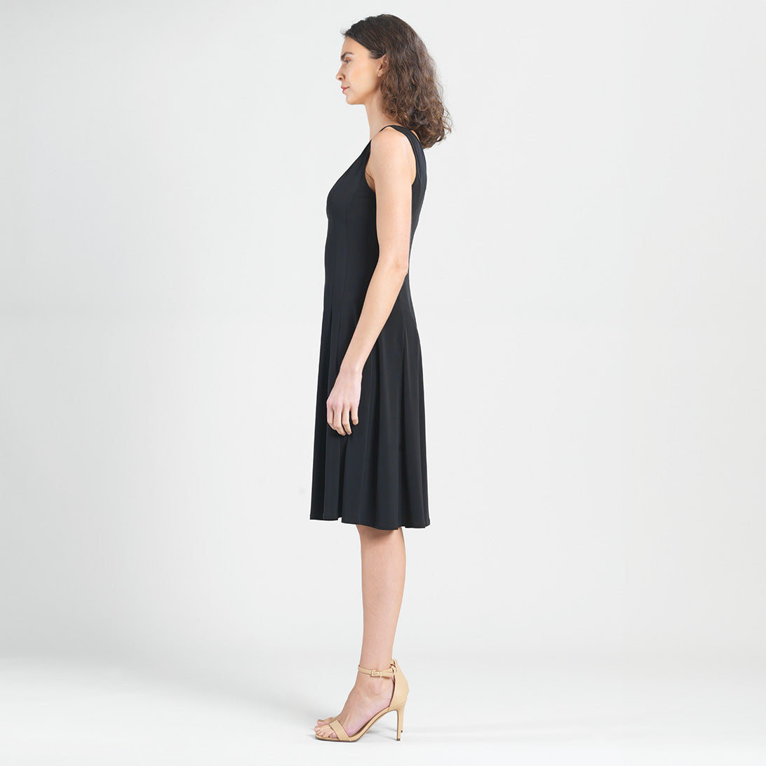 Clara Sunwoo Premium - Sleeveless V-Neck Flared Dress - Black