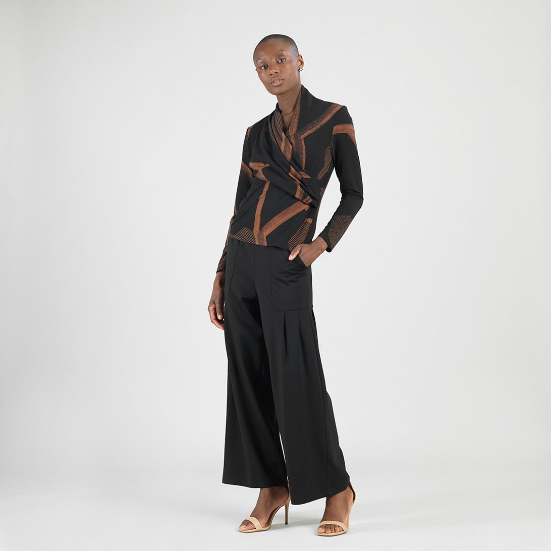 Clara Sunwoo Recommended - Lightweight Cozy - V-Neck Draped Pleat Sweater Top - Linear Geo