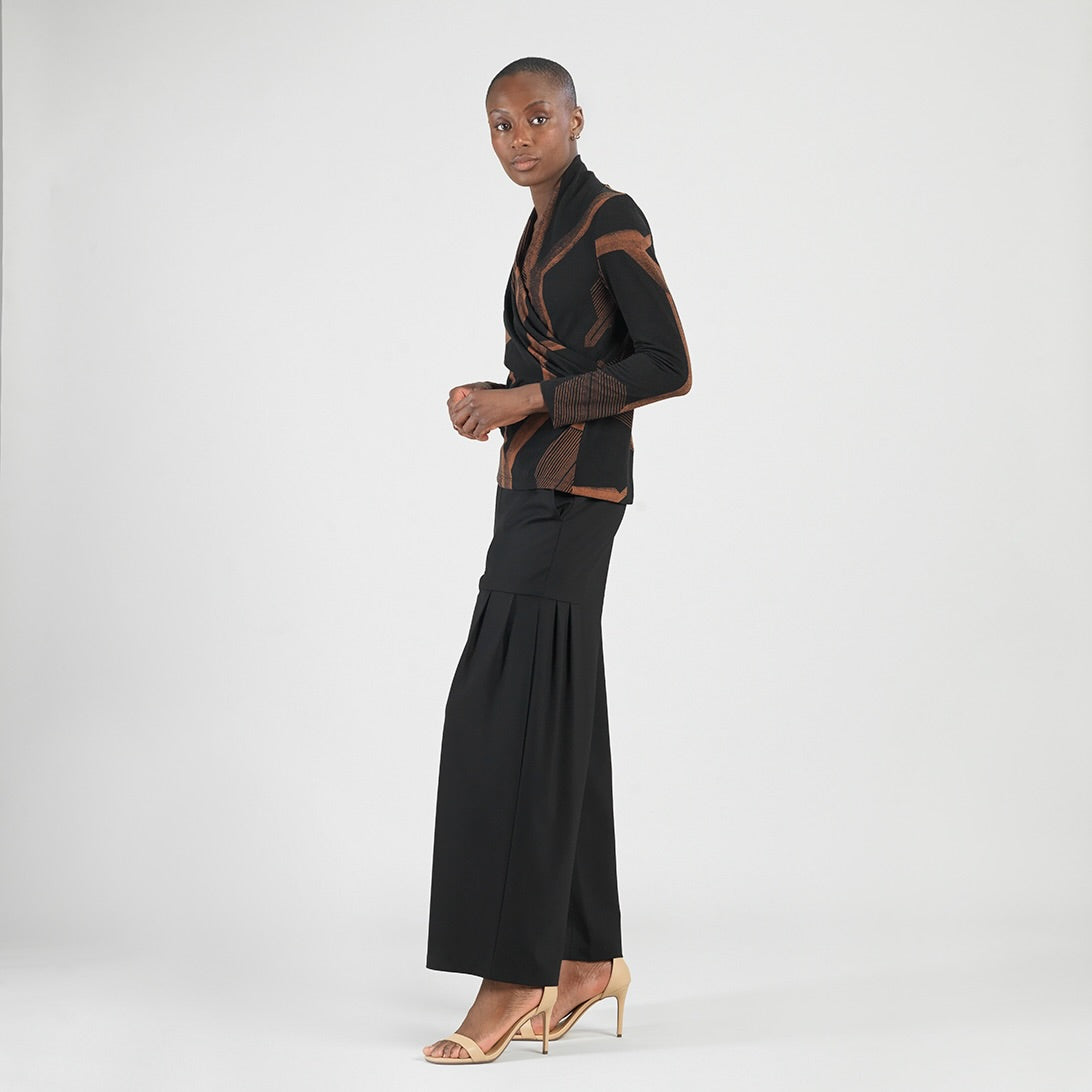 Clara Sunwoo Recommended - Lightweight Cozy - V-Neck Draped Pleat Sweater Top - Linear Geo